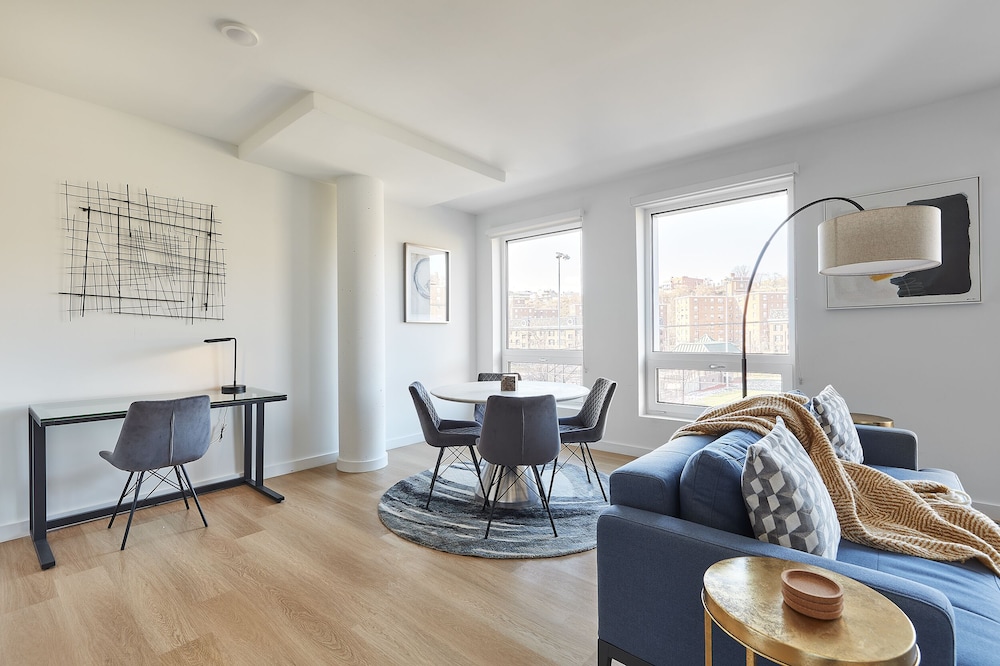Stylish 2 BR w Roof Deck Access - Mins to NYC, Zdjęcie 17