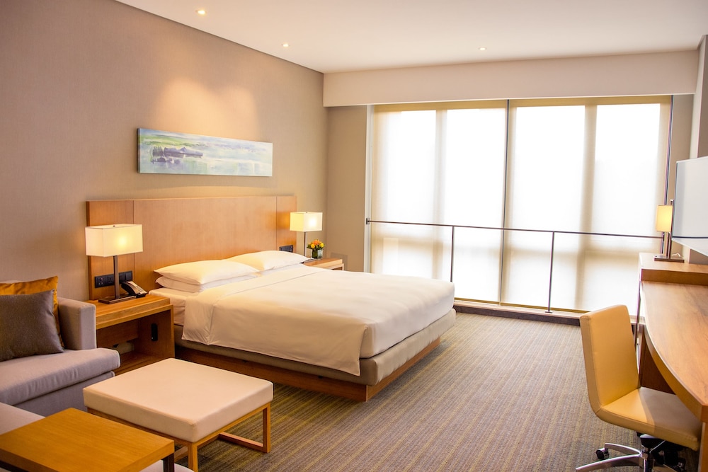 Hyatt Place Mountain View King Room