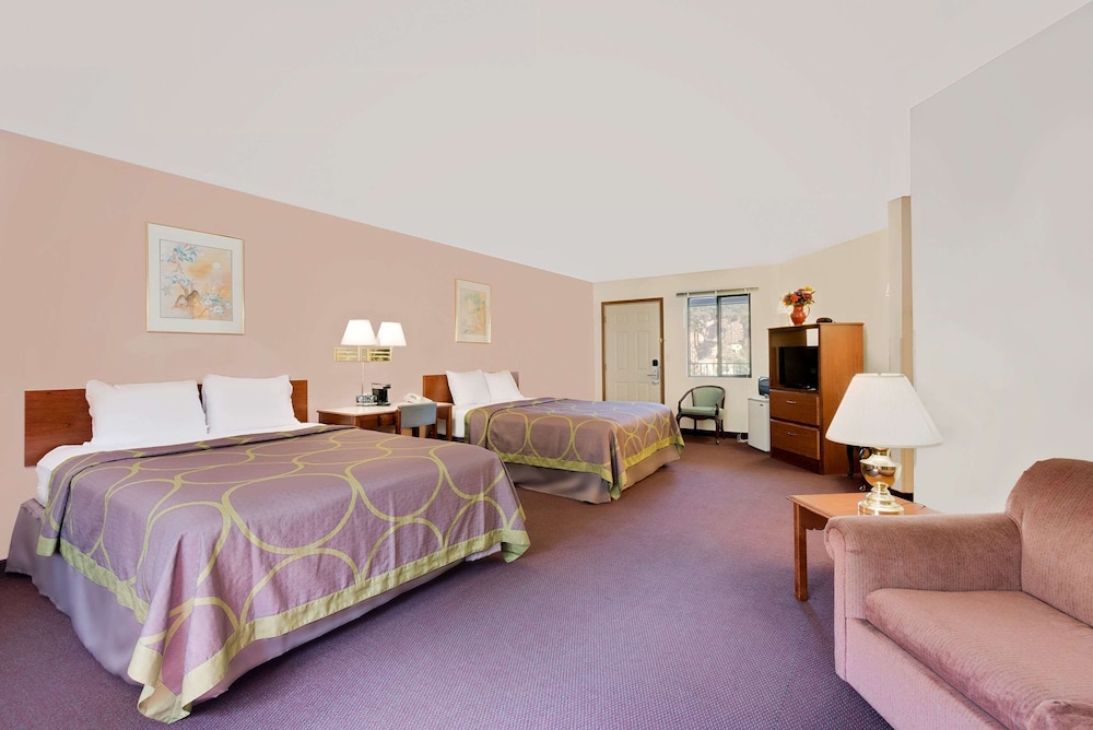 Suite, 2 Queen Beds, Non Smoking photo 1