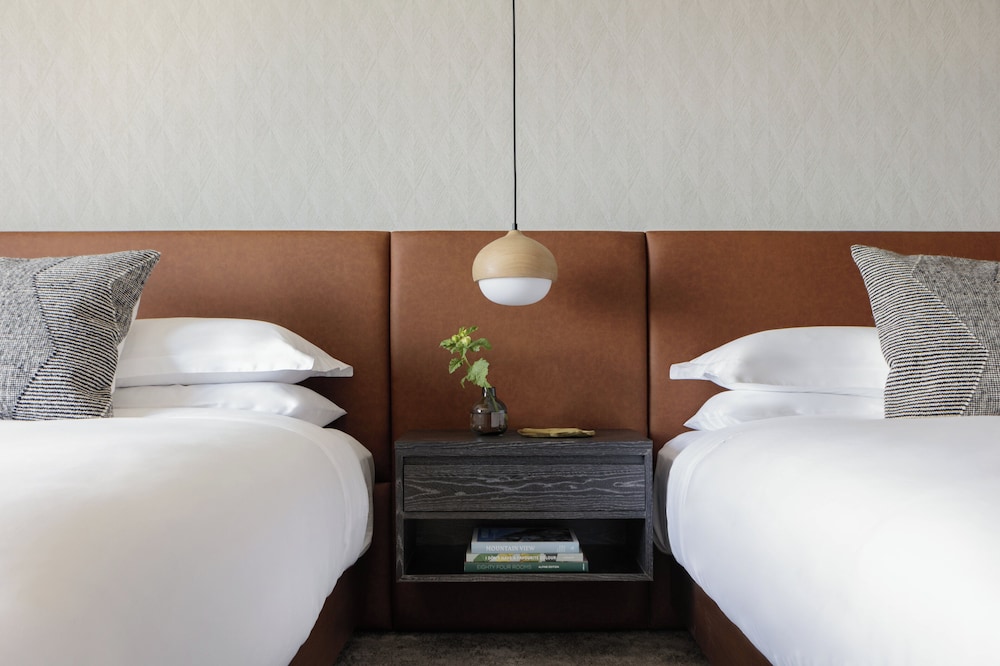 Premium Room, 2 Queen Beds, Mountain View - Photo 1