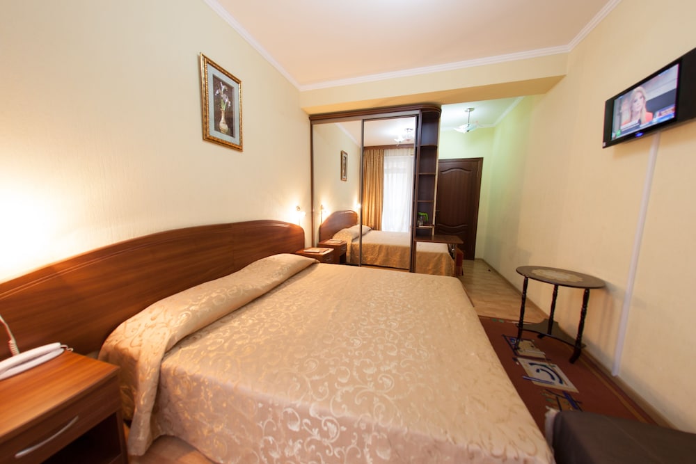 Standard Double or Twin Room, Balcony photo 3