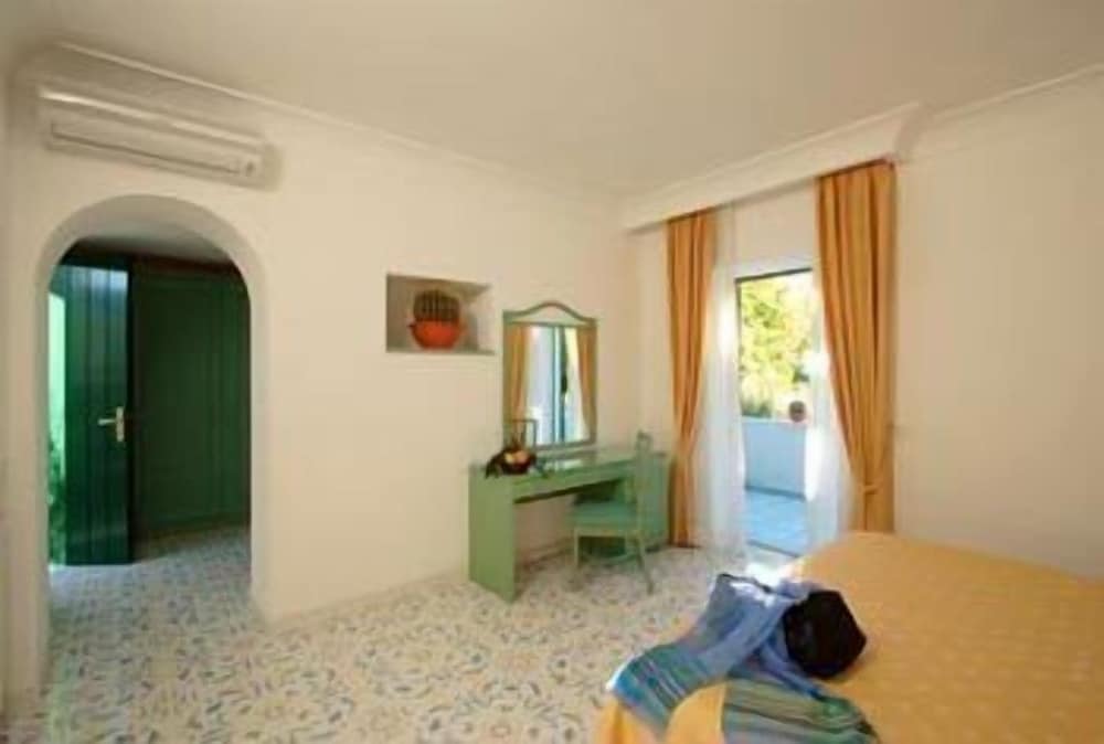 Double Room - Photo 4