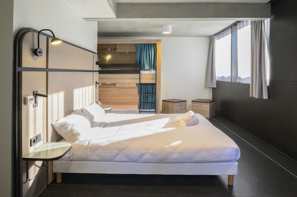 Family Quadruple Room, 1 Bedroom, Balcony photo 1