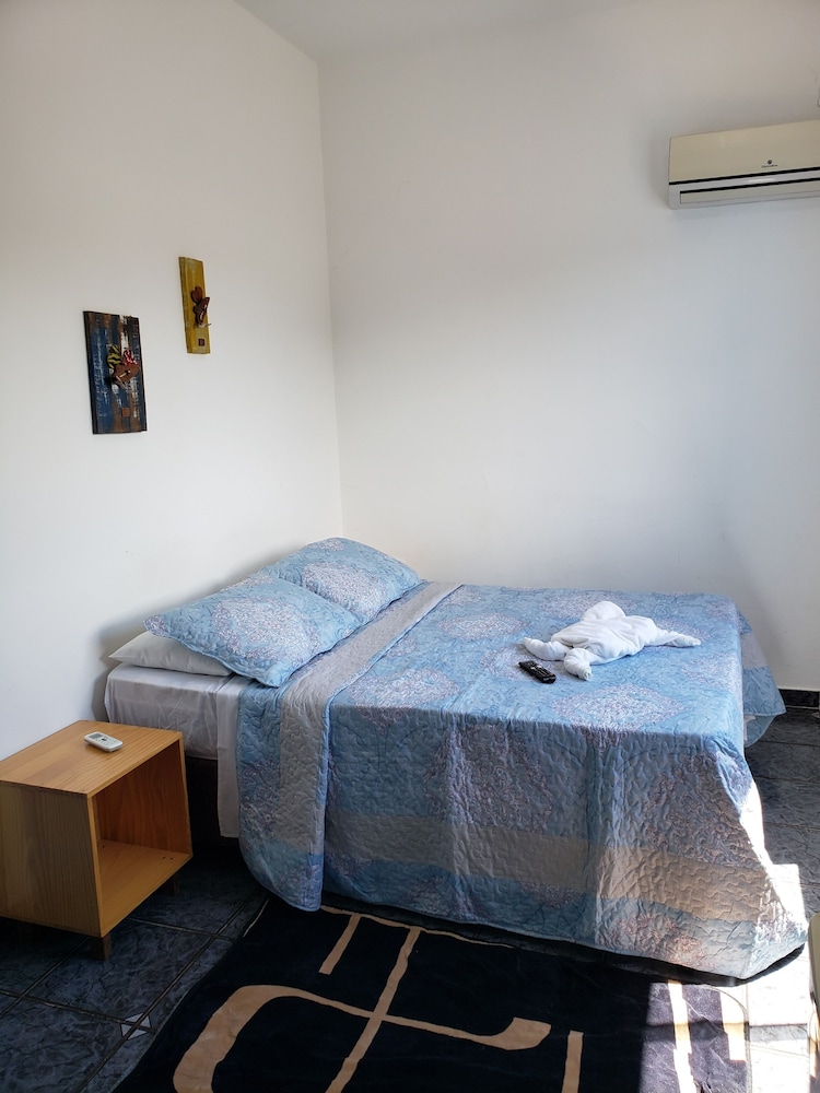 Economy Quadruple Room - Photo 1