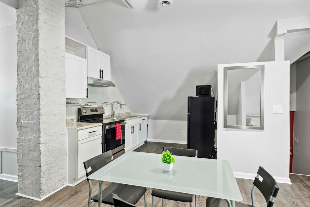 House (1 Bedroom)