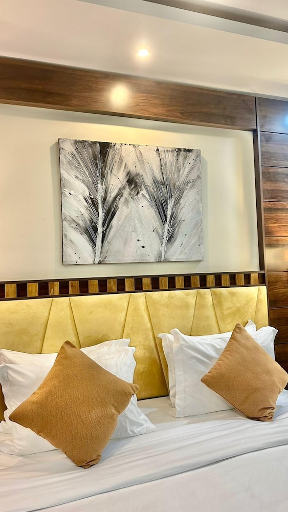 Suite, 2 Bedrooms, City View