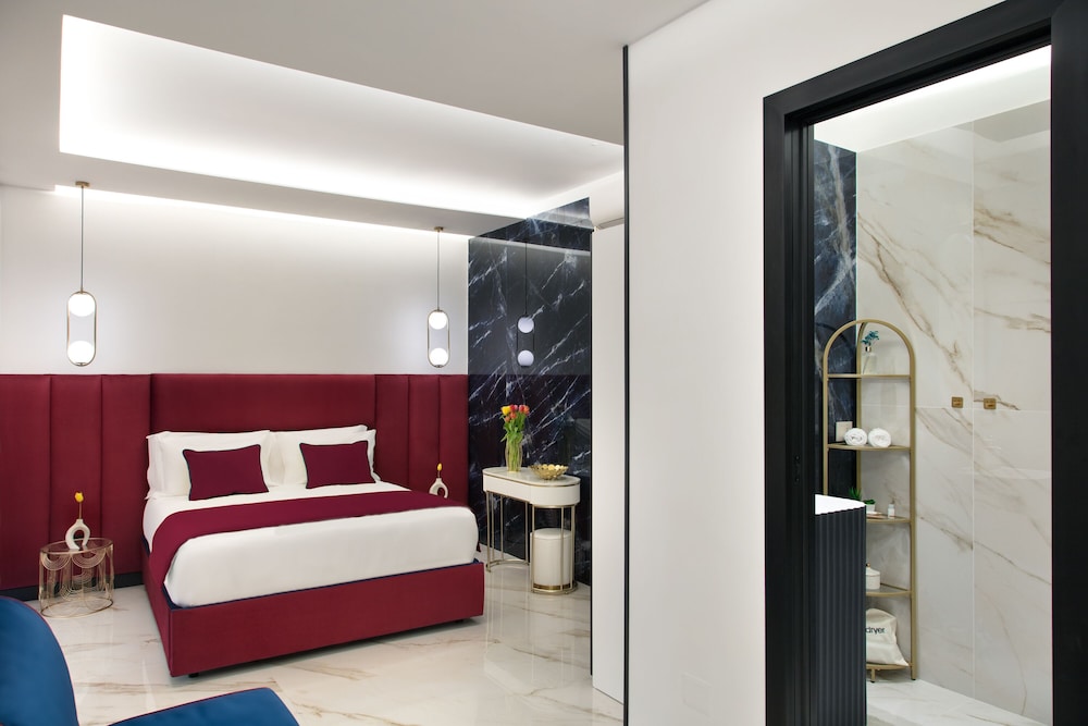 Honeymoon Room, City View