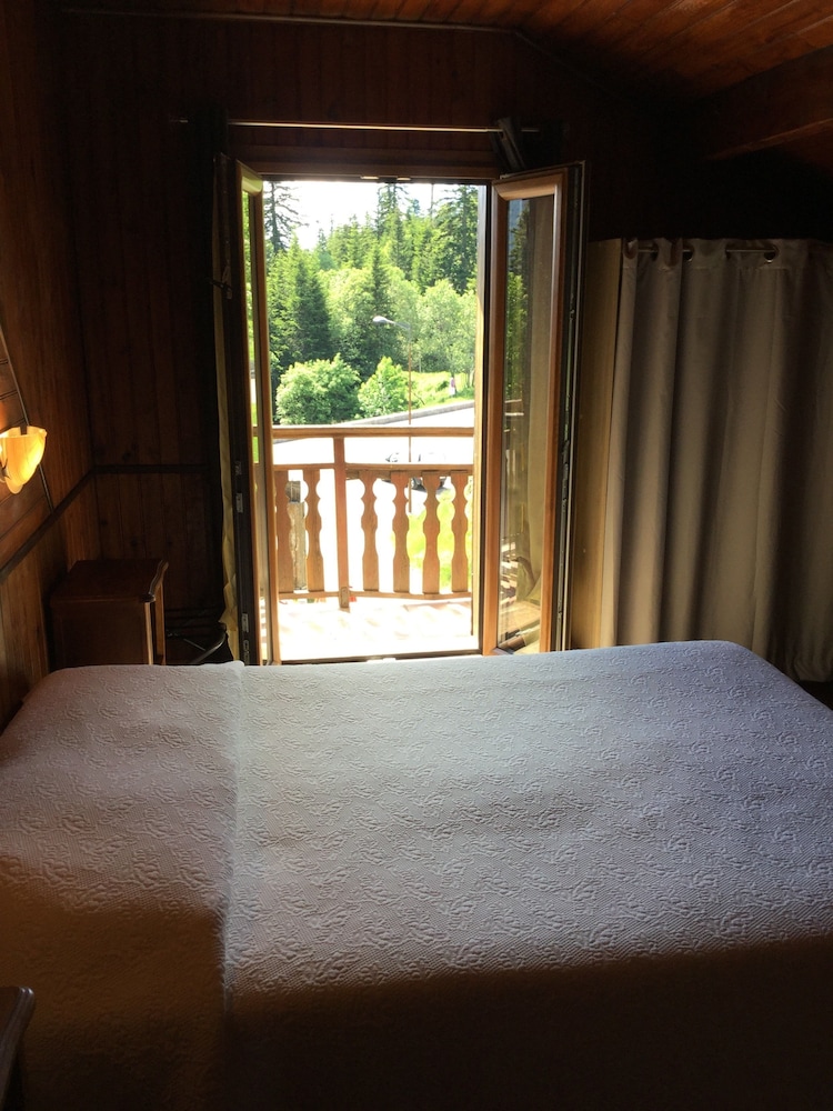 Double or Twin Room - Photo 7