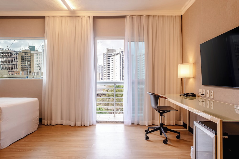 Premier Twin Room - Photo 8