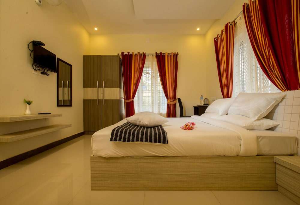 Deluxe Room (Non Ac) photo 3