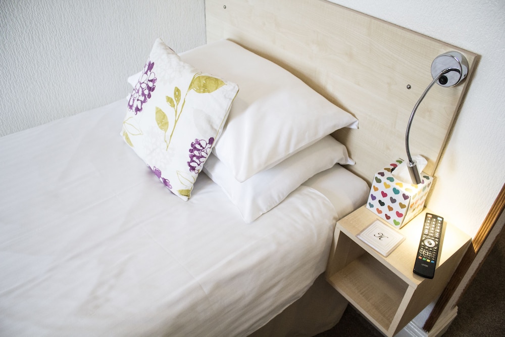 Standard Single Room, 1 Twin Bed, Ensuite photo 3