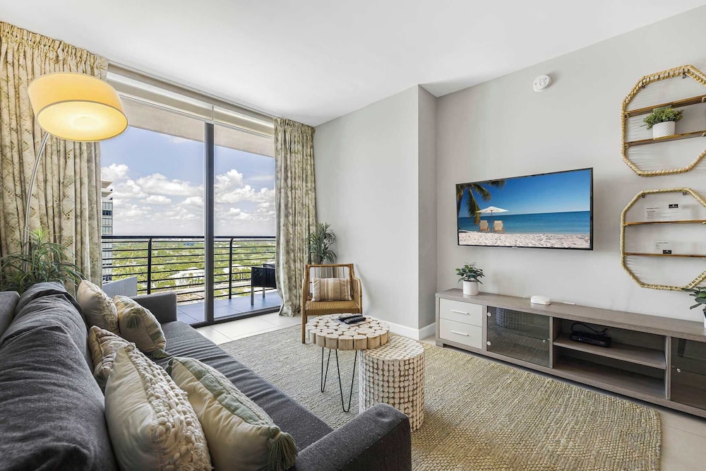 Comfort Condo, 1 Bedroom, Balcony, City View photo 1