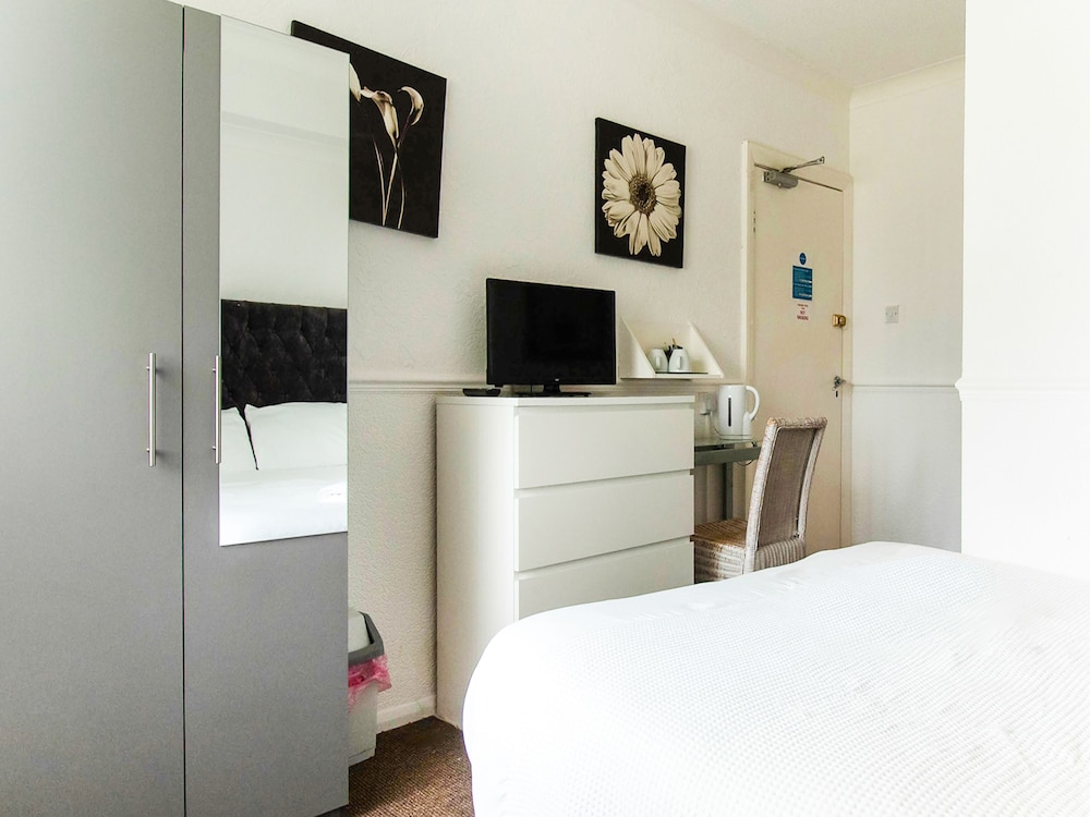 Standard Quadruple Room, Multiple Beds photo 2