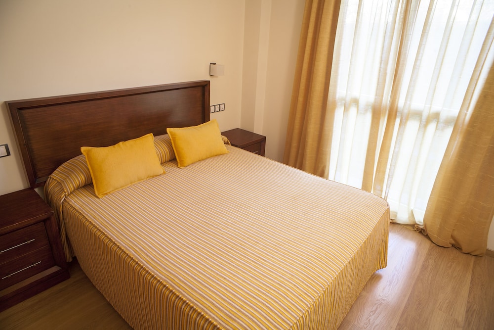 Standard Suite for 2 adults and 2 children photo 1