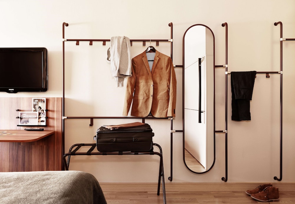 Twin Room - Photo 7