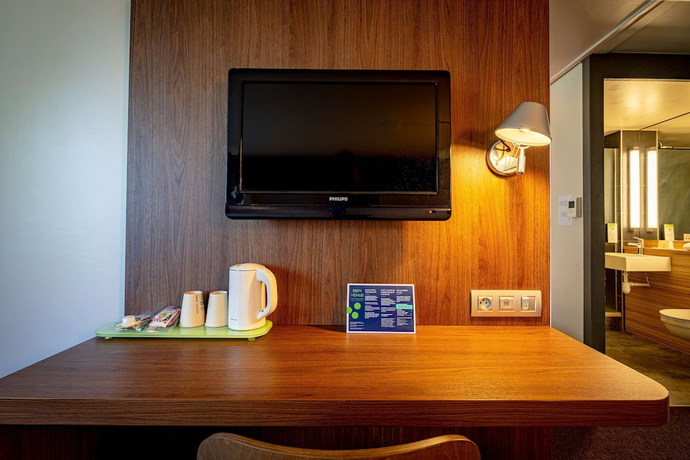 Standard Room, 1 Double Bed - Photo 6
