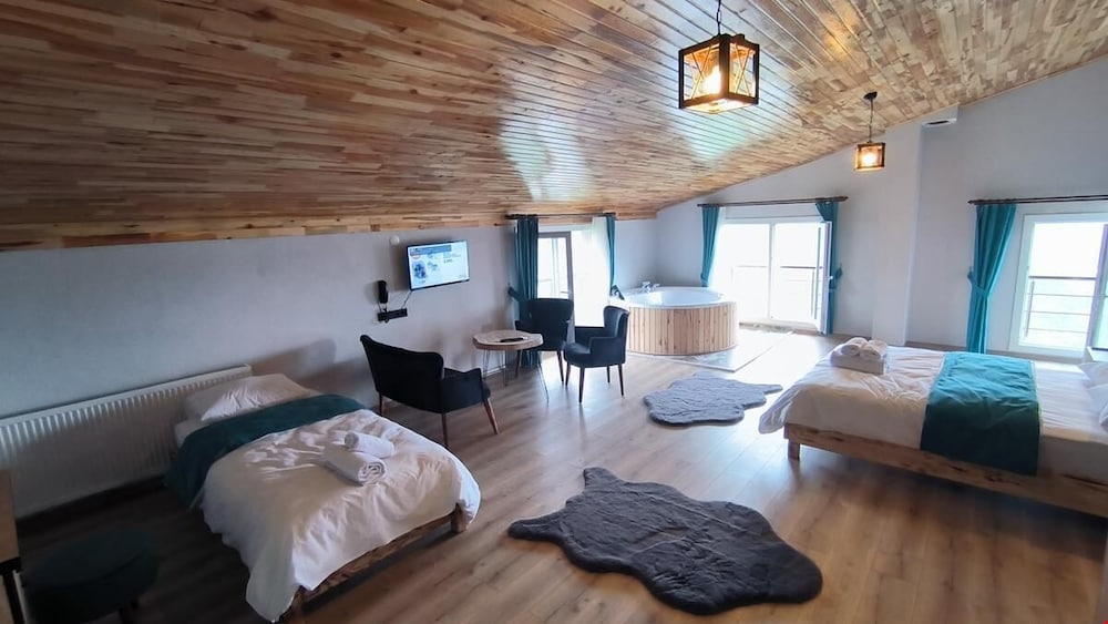 Deluxe Suite, Non Smoking, River View photo 1