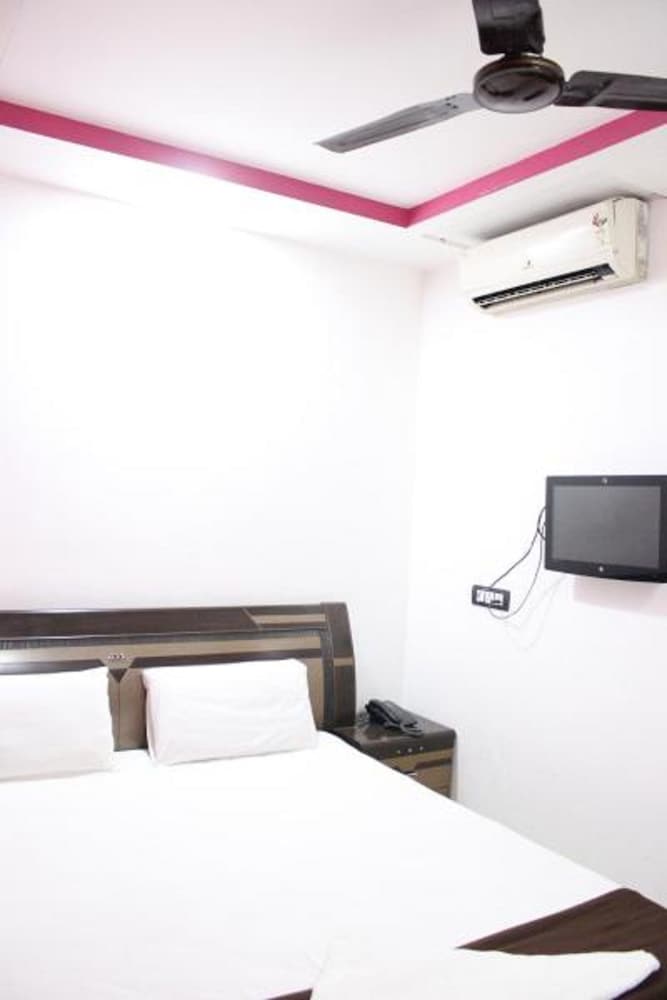 Deluxe Room, 1 Double Bed photo 3