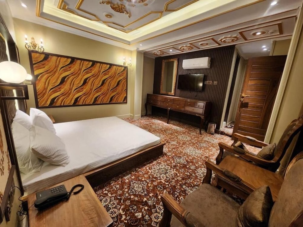 Executive Room photo 2