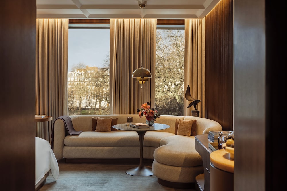 Two- bedroom London Suite