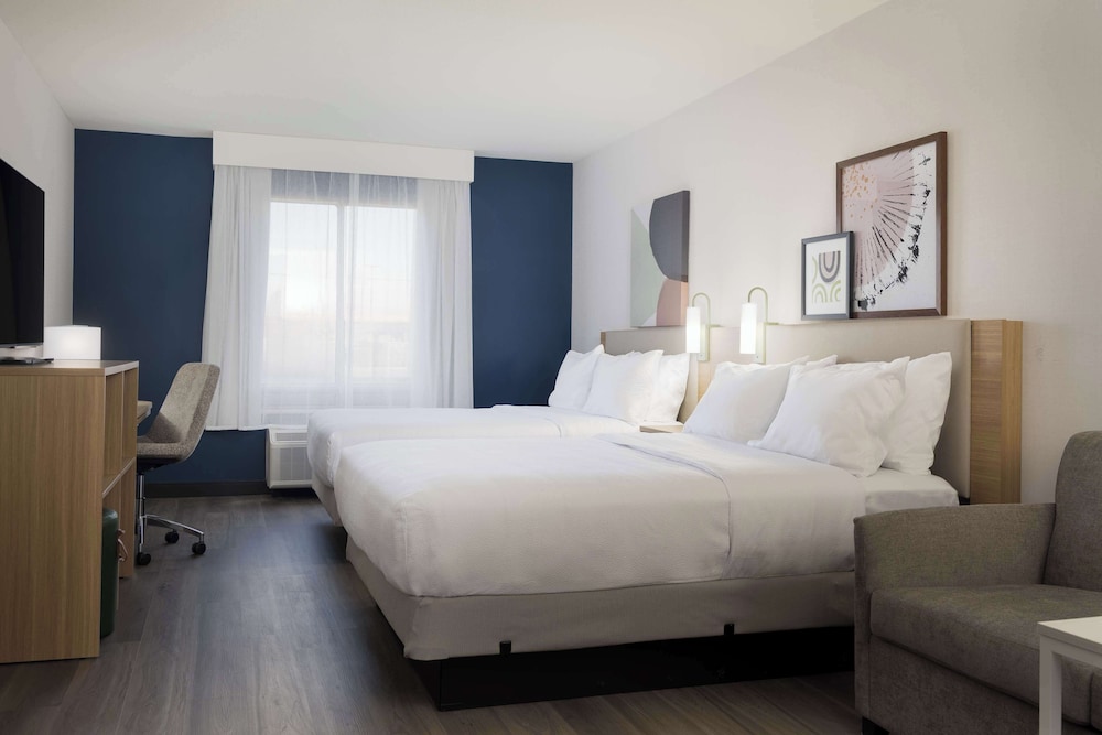 Studio, 2 Queen Beds