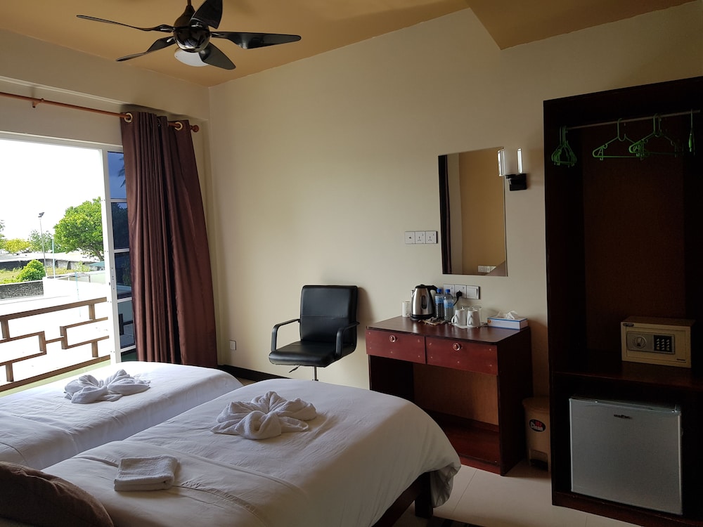 Standard Double Room, 1 Queen Bed, Non Smoking photo 3