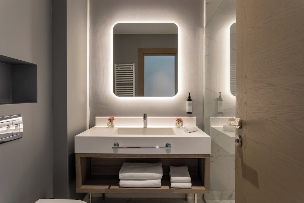 Room, 2 Twin Beds - Photo 4