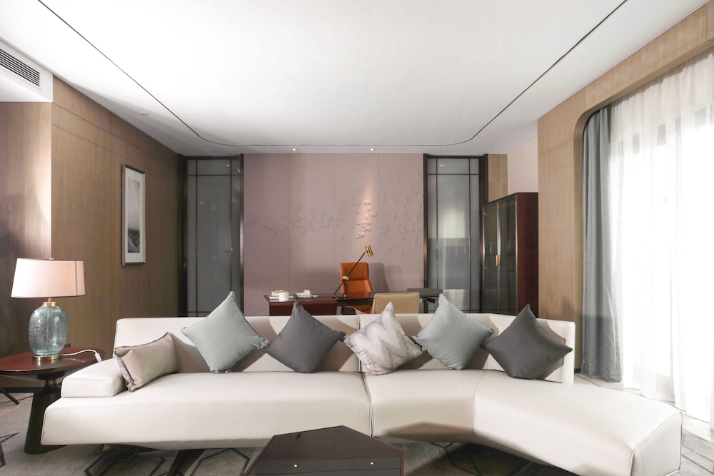 Executive Suite photo 2