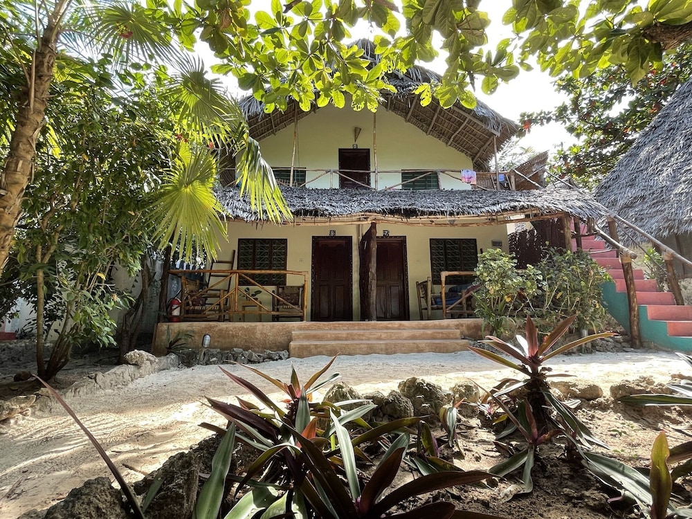 Garden Bungalow