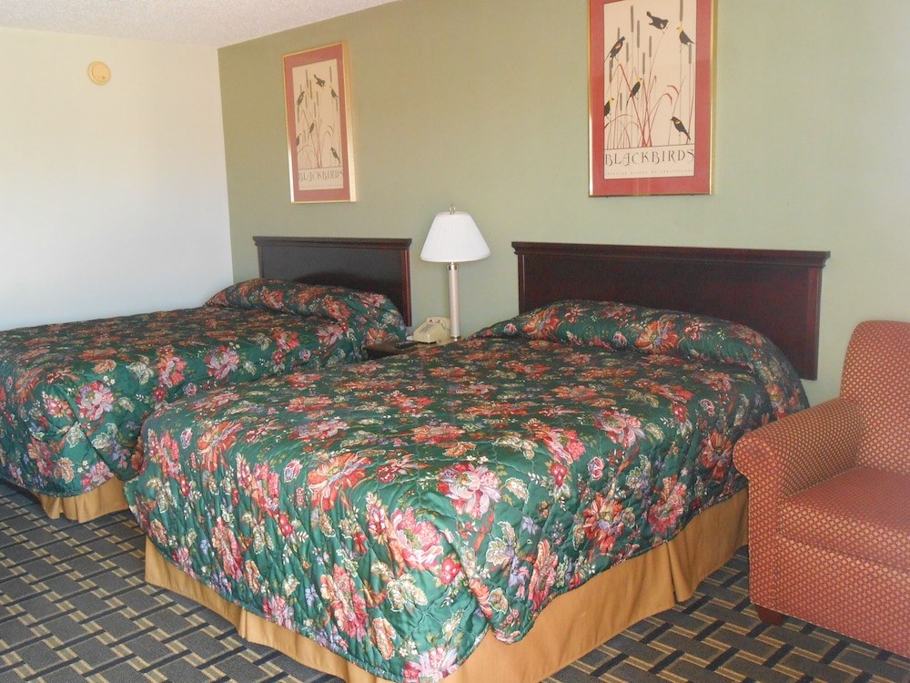 Double Room, 2 Queen Beds, Smoking photo 3