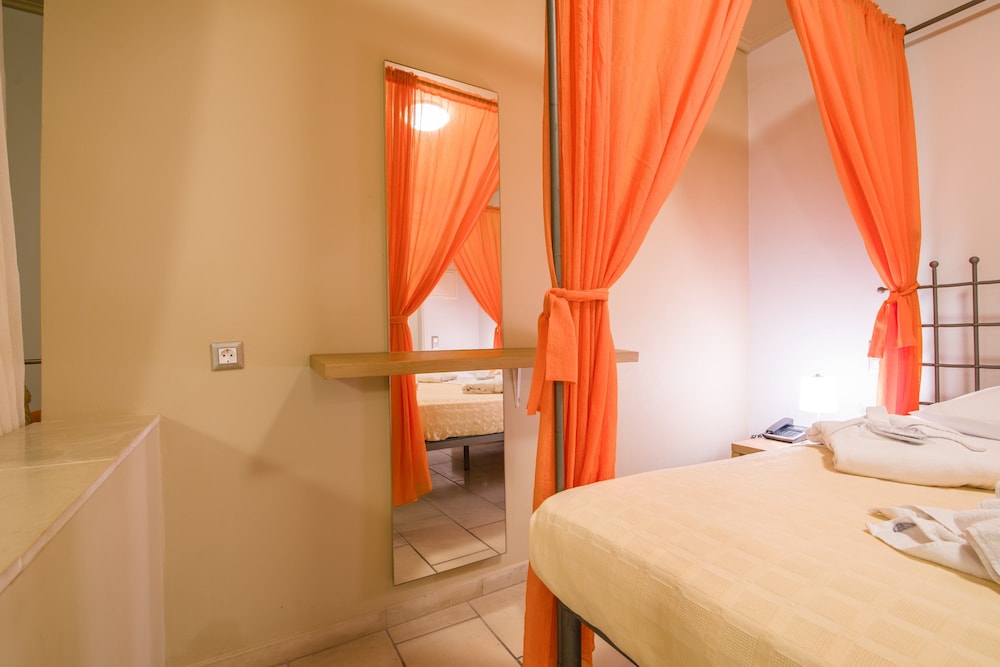 Junior Suite, Jetted Tub - Photo 5