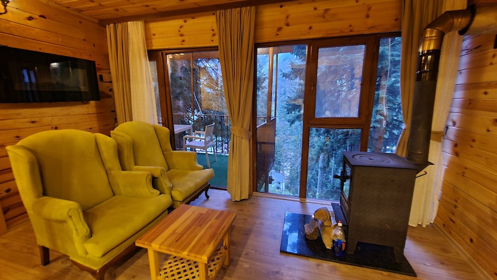 Traditional Chalet, 1 Bedroom, Fireplace, Valley View