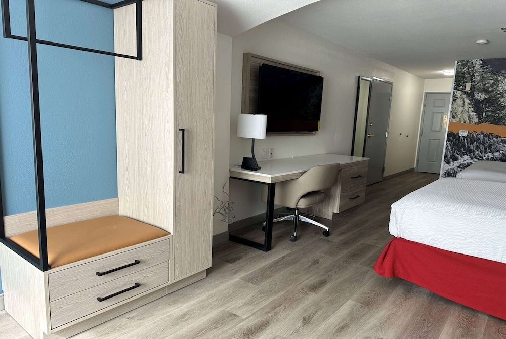 Studio Suite, 2 Queen Beds, Non Smoking - Photo 7