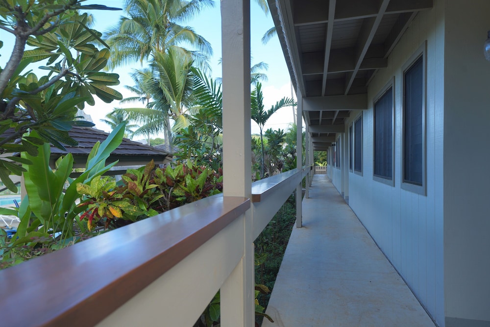 Standard Room, 1 King Bed, Lanai, Mountain View (No Resort Fee, Free Breakfast) - Photo 7