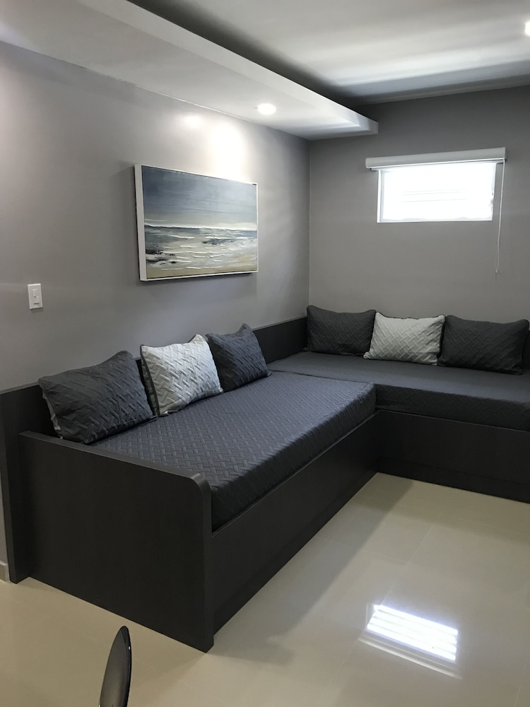 Family Room photo 2