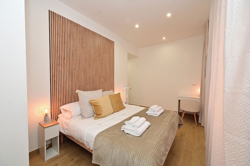 Superior Double Room, City View