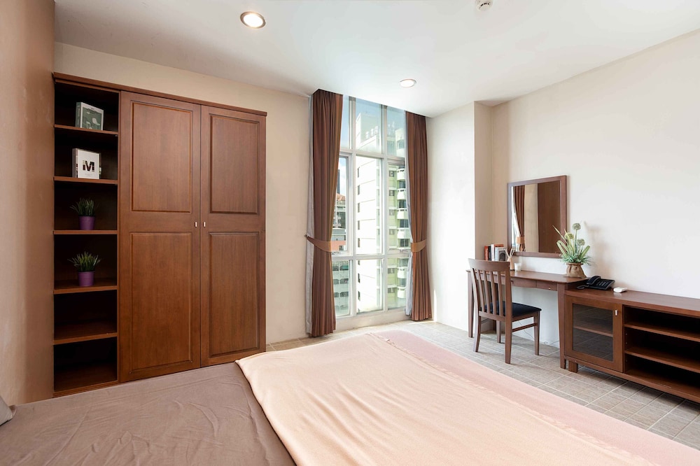 Deluxe Room, City View photo 3
