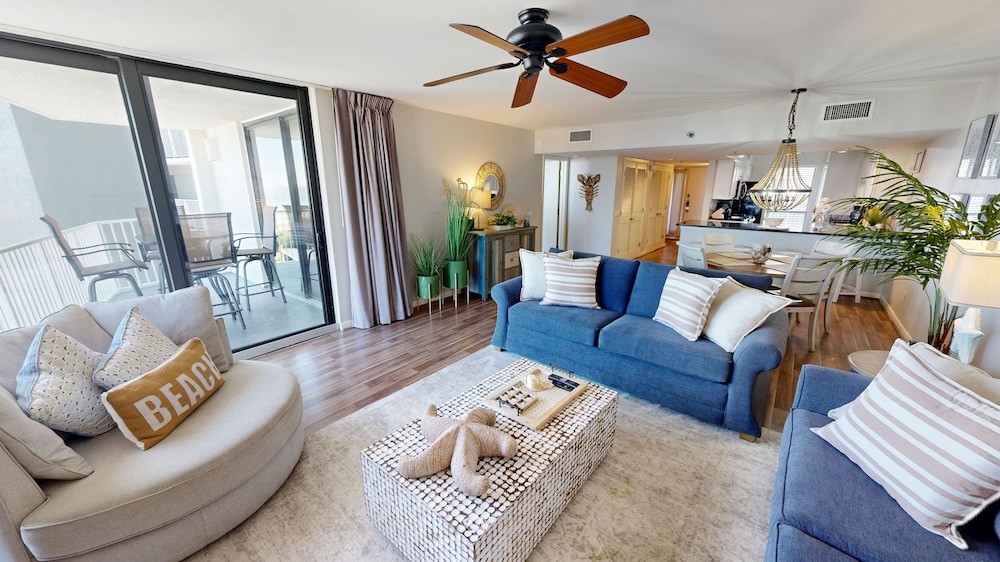 Condo, 2 Bedrooms