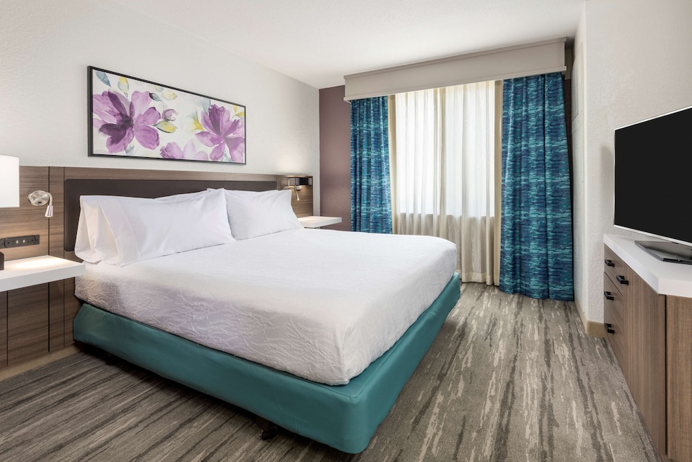 Jr. Suite, 1 King Bed, Non Smoking - Photo 4