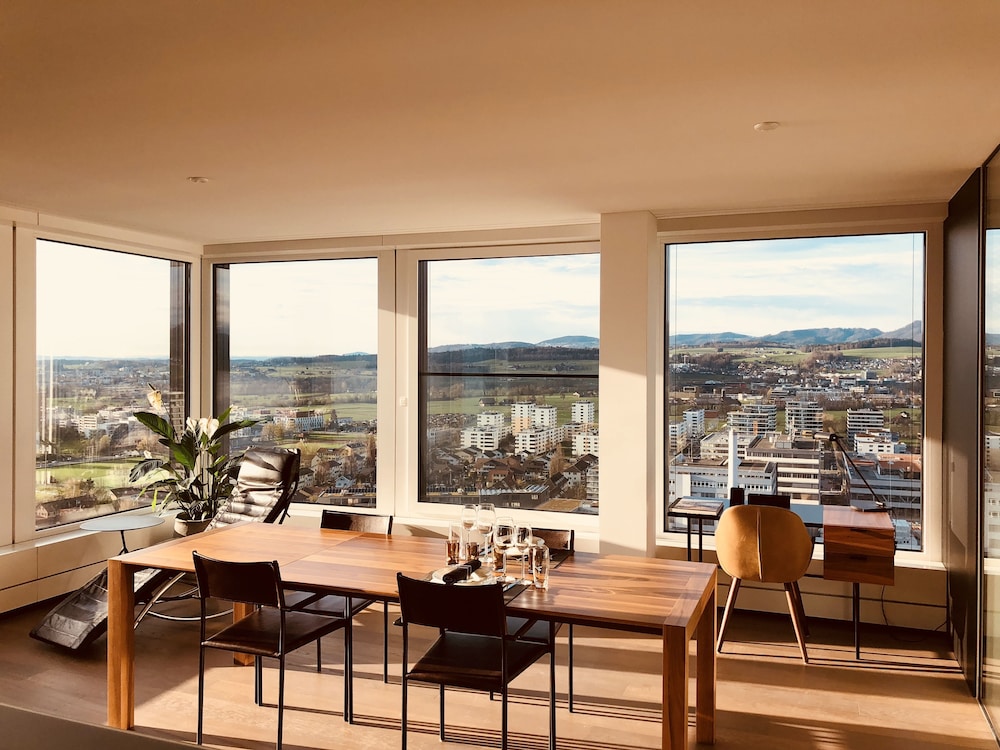 City Apartment, 2 Bedrooms, Lake View, Tower photo 1