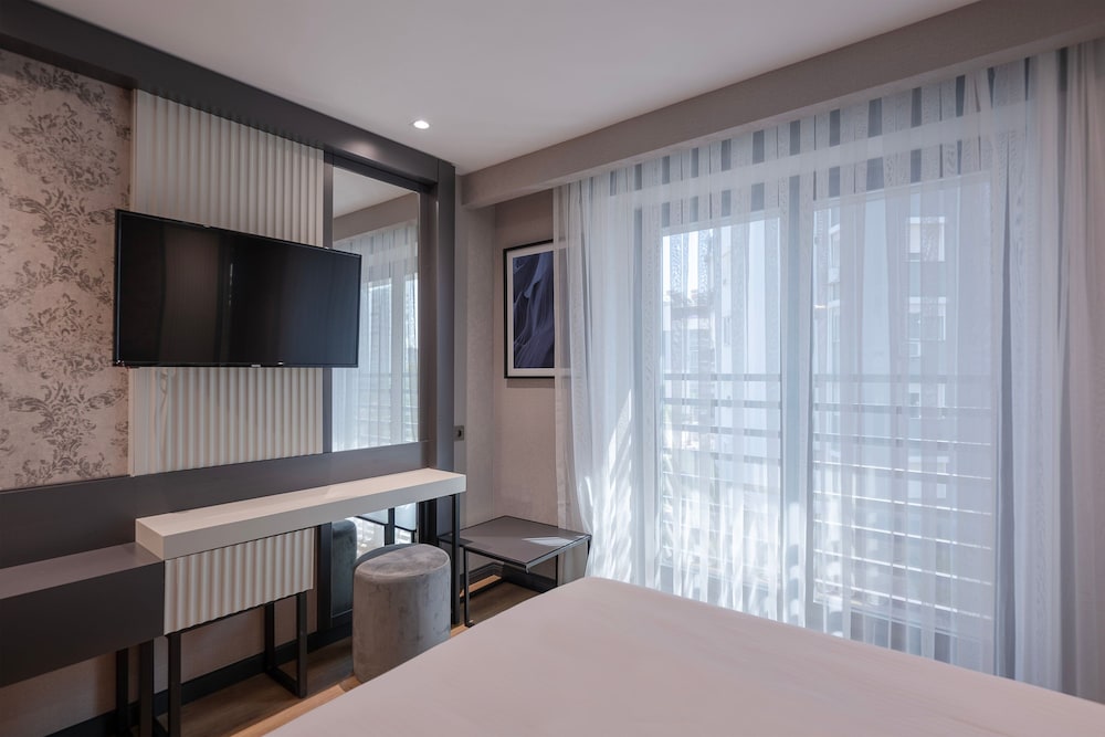 Standard Room, 1 Double Bed thumbnail 5