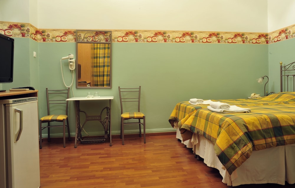 Classic Twin Room photo 2