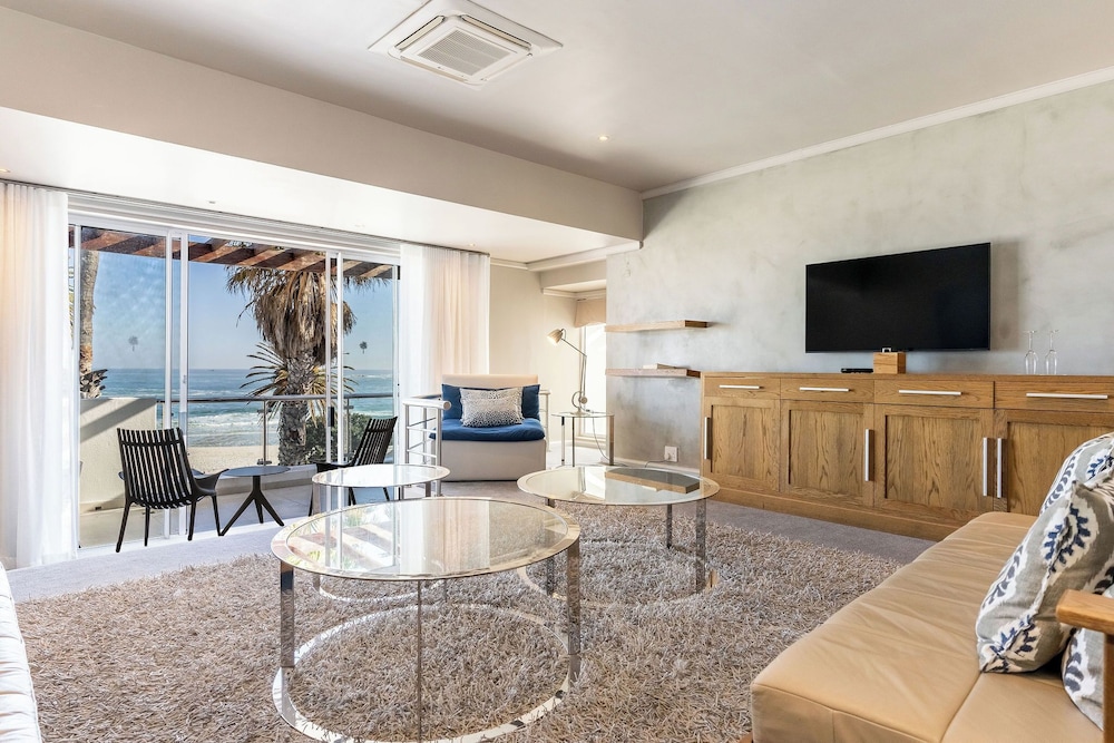 Sea and Mountain Suite - Photo 1