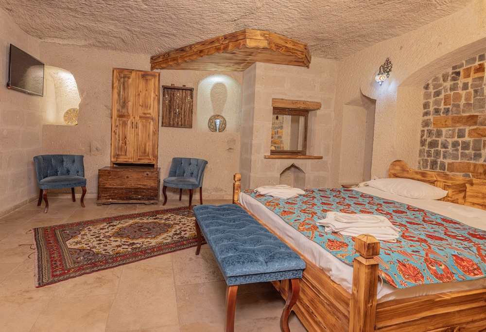 Deluxe Cave Room - Photo 1