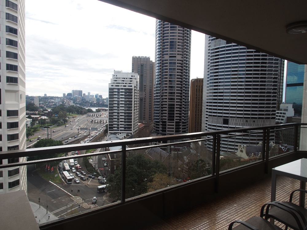 One Bedroom Apartment thumbnail 5