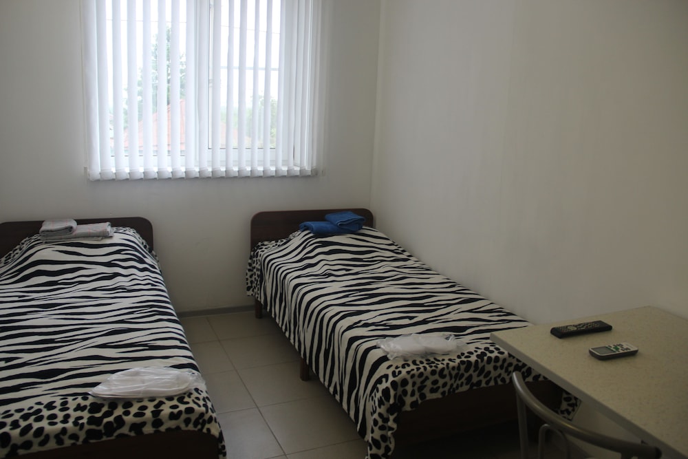 Economy Triple Room, Private Bathroom photo 1