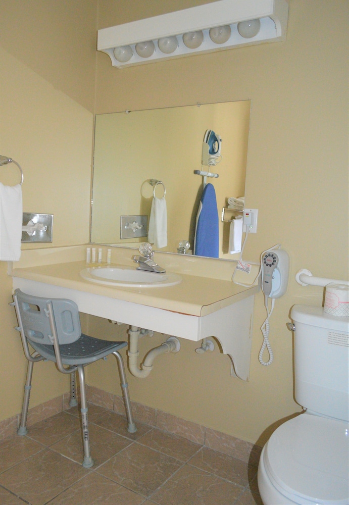 Studio 9 Fort Bragg, LLC., Photo 15