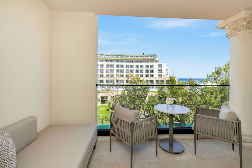 Standard Room, 1 King Bed, Garden View
