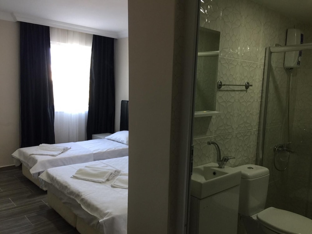 Economy Room photo 3