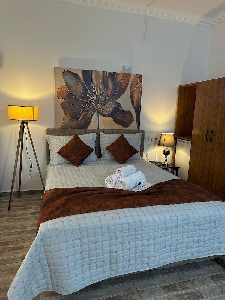 Business Double Room, City View photo 3